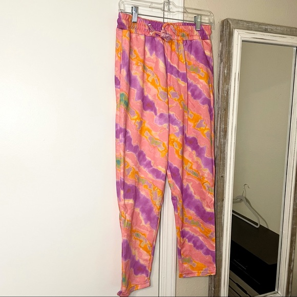 NWT KENDALL + KYLIE Tie Dye Relaxed Crop Joggers - Picture 2 of 9